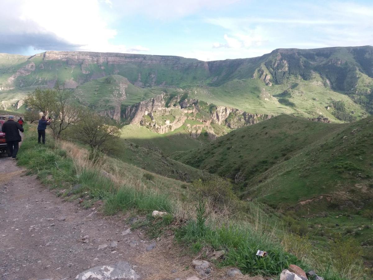 Mesxta Hotel Nakalakevi Bagian luar foto