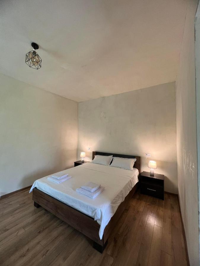 Mesxta Hotel Nakalakevi Bagian luar foto