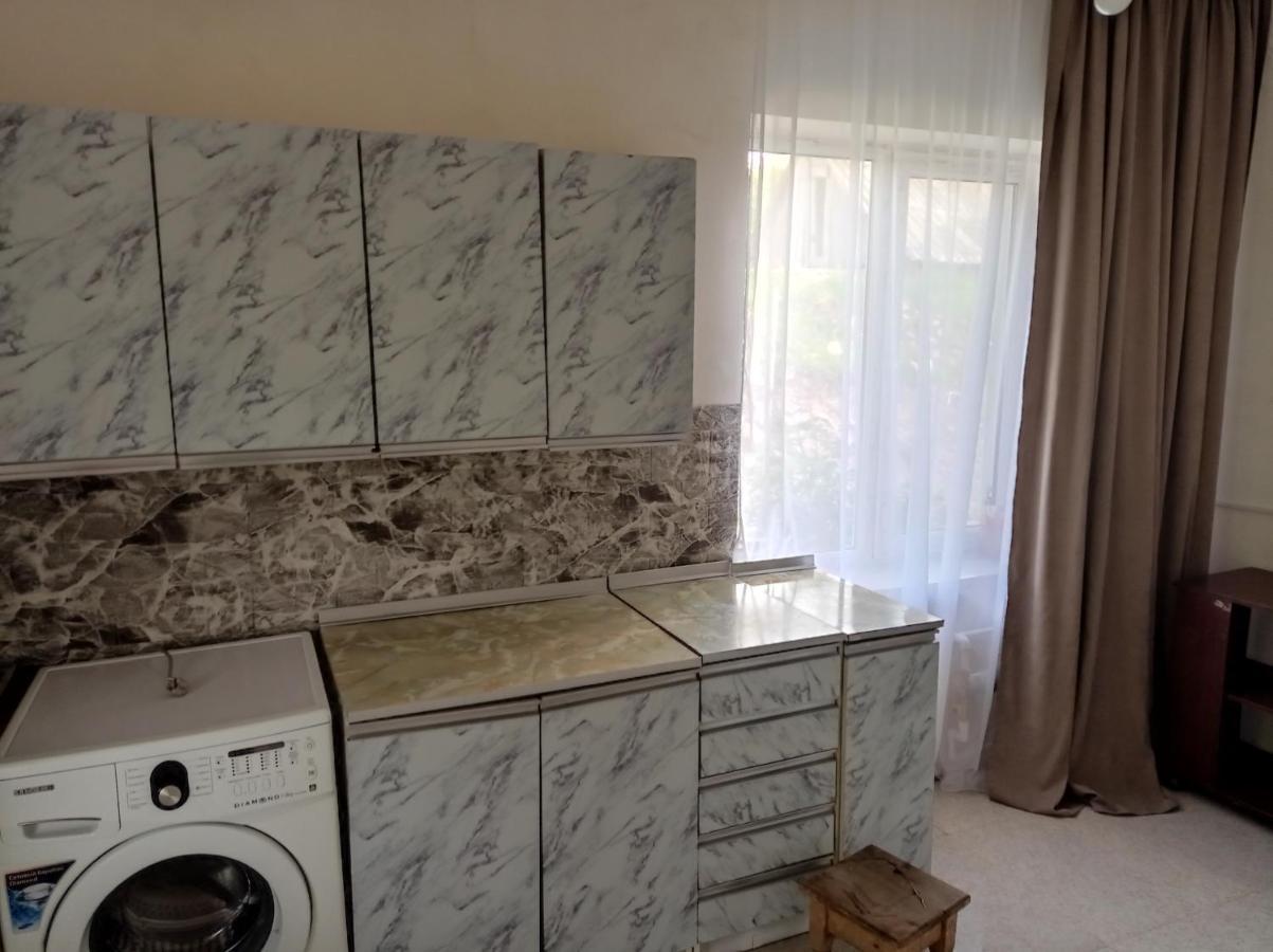 Mesxta Hotel Nakalakevi Bagian luar foto