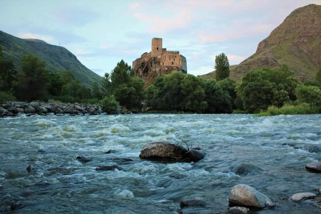 Mesxta Hotel Nakalakevi Bagian luar foto